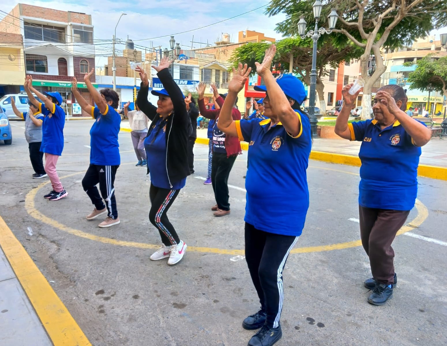 PROMOVIENDO LA SALUD DE NUESTROS ADULTOS MAYORES: GIMNASIA GRATIS EN HUAURA TODOS LOS VIERNES
