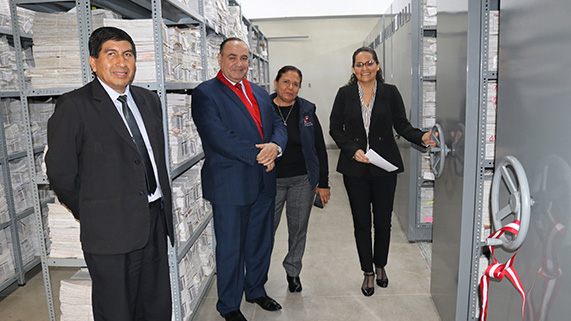 Ponen en funcionamiento moderna estantería en el archivo central de la Corte Superior de Justicia del Callao