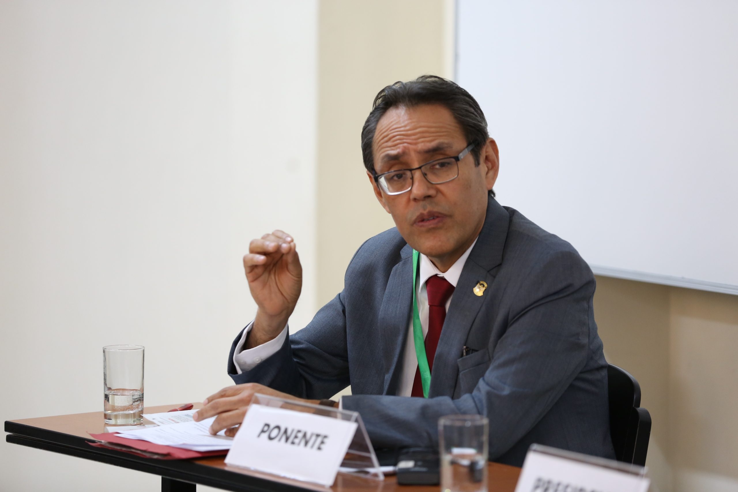 El Tribunal Constitucional tiene una función pacificadora y orientadora afirma el magistrado Helder Domínguez Haro