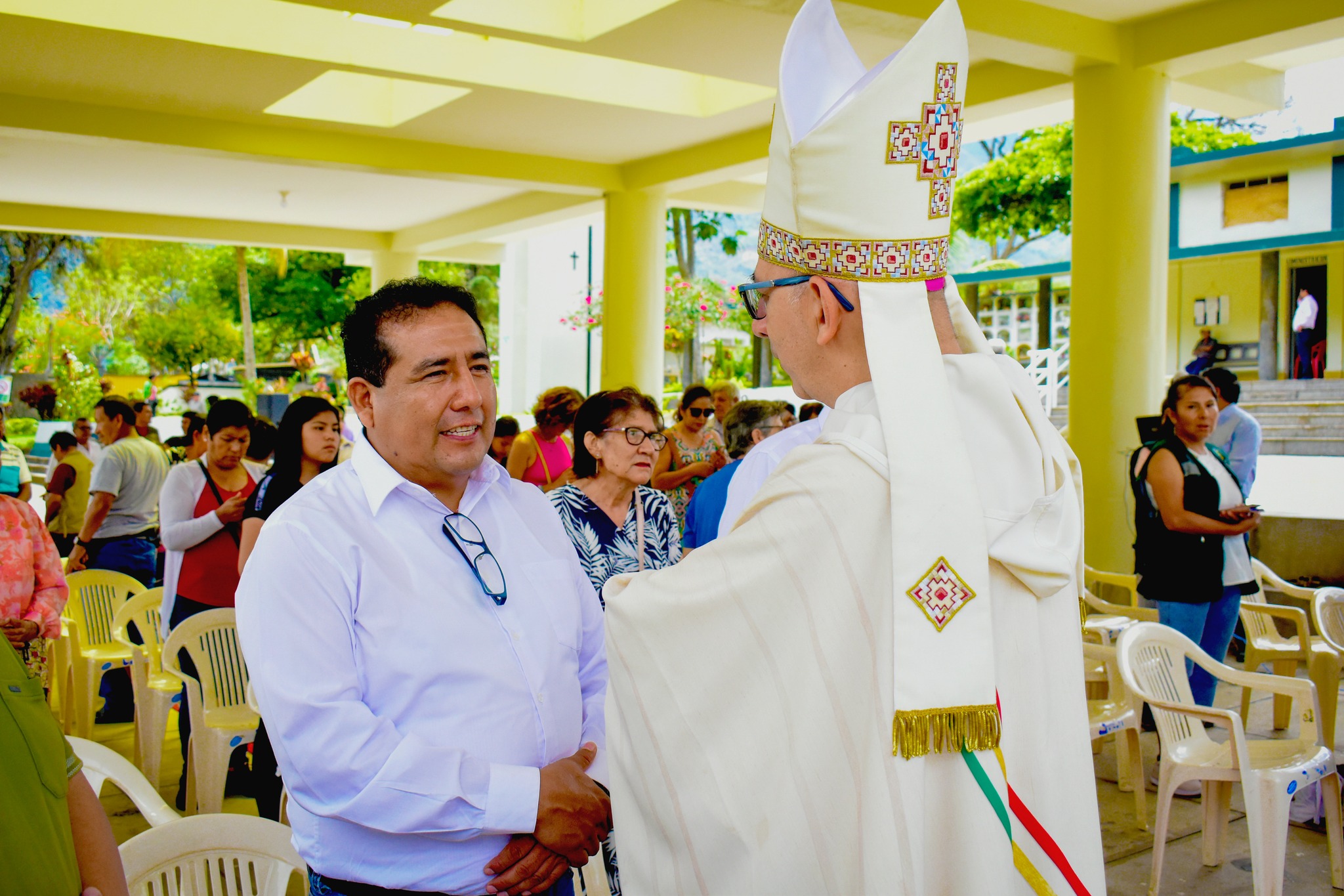 Conmovedora celebración de la santa misa en el cementerio general de Quillabamba