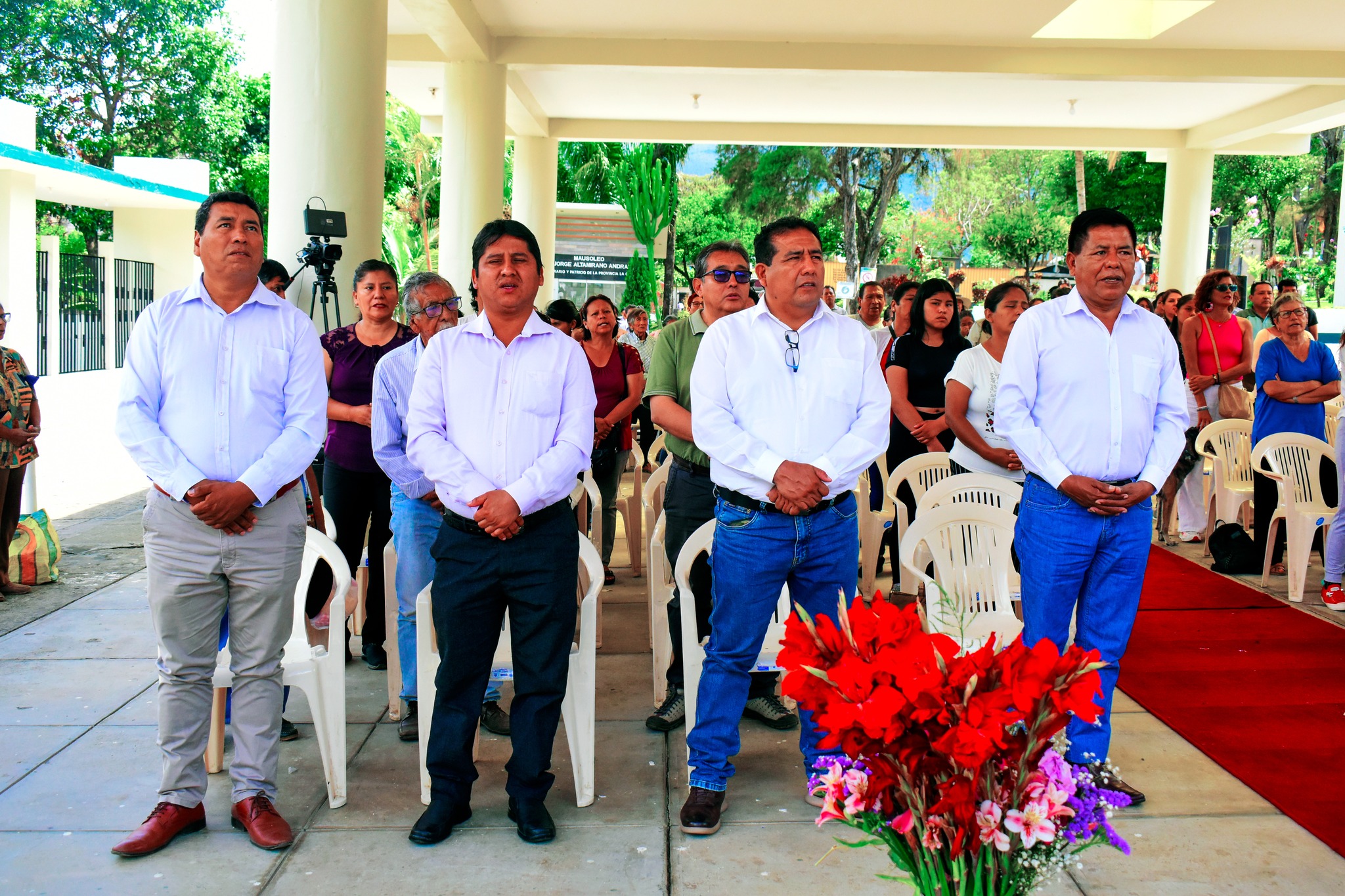 Conmovedora celebración de la santa misa en el cementerio general de Quillabamba