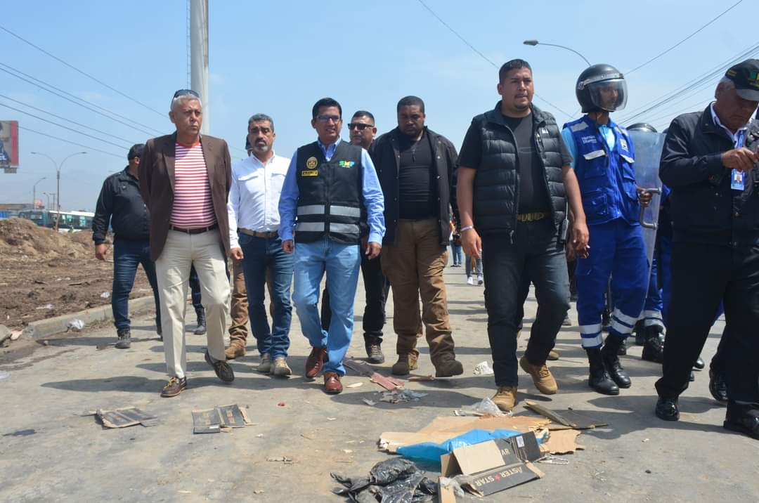 Alcalde liderando operativo