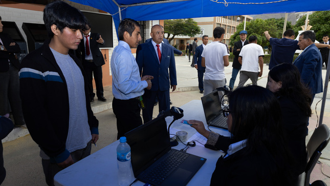 Examen de CEPREVAL en la Universidad Nacional Hermilio Valdizán