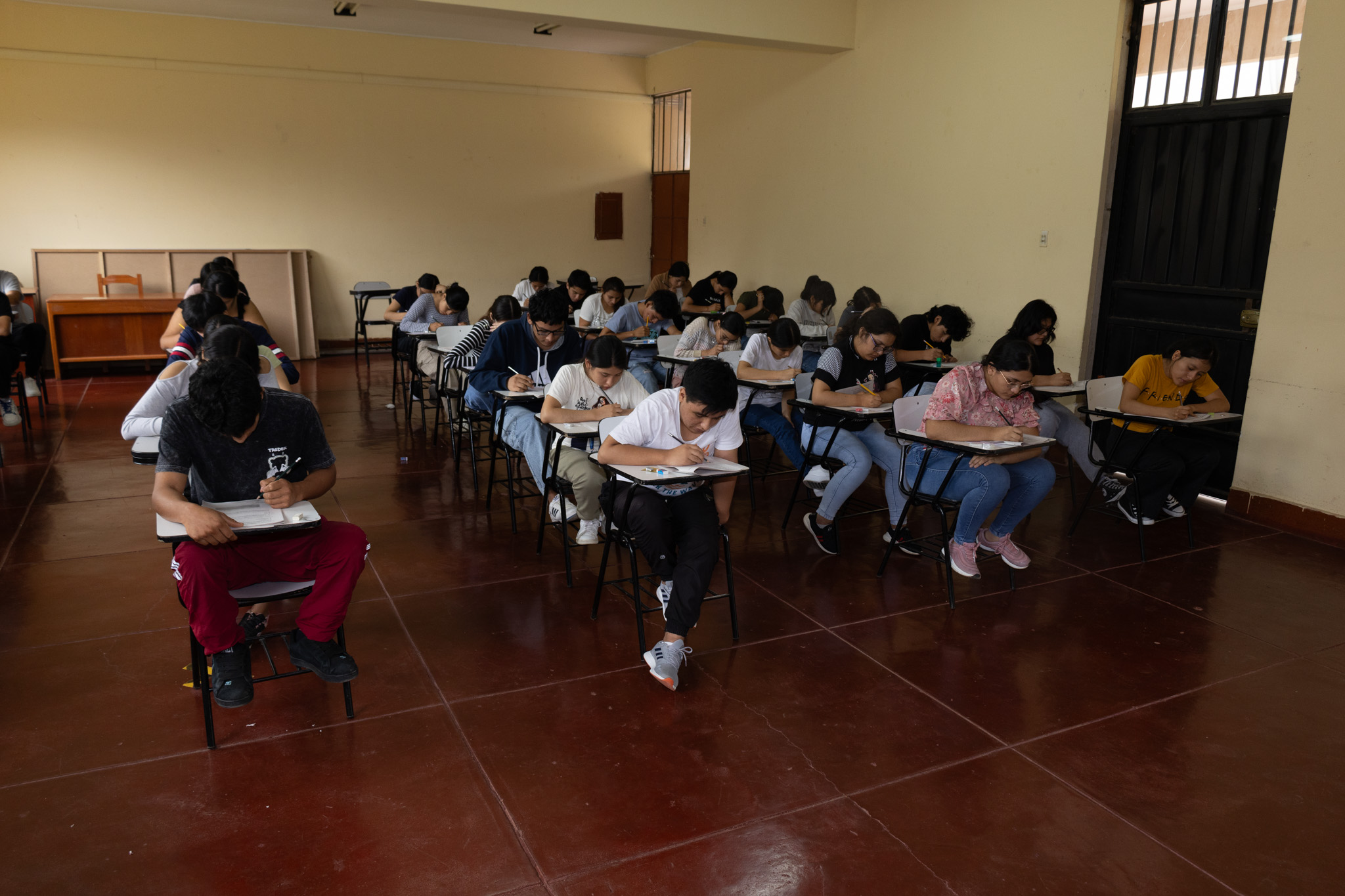 Examen de CEPREVAL en la Universidad Nacional Hermilio Valdizán