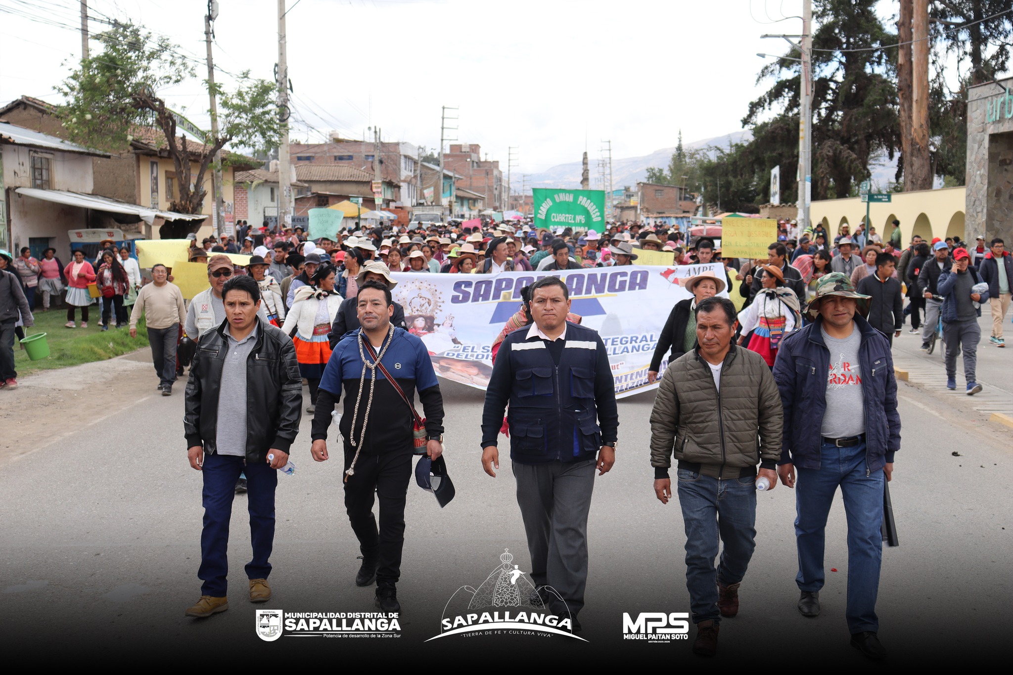 Multitudinaria Marcha por el Saneamiento Integral de Sapallanga