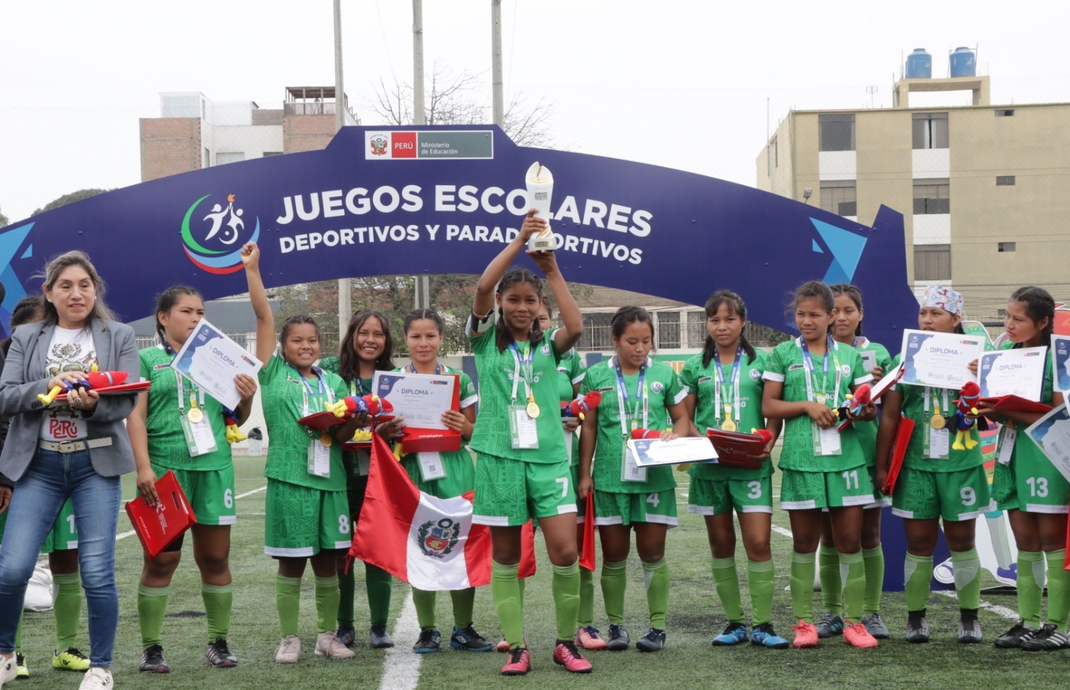 Equipo shipibo-konibo campeona en fútbol femenino de Juegos Escolares Deportivos