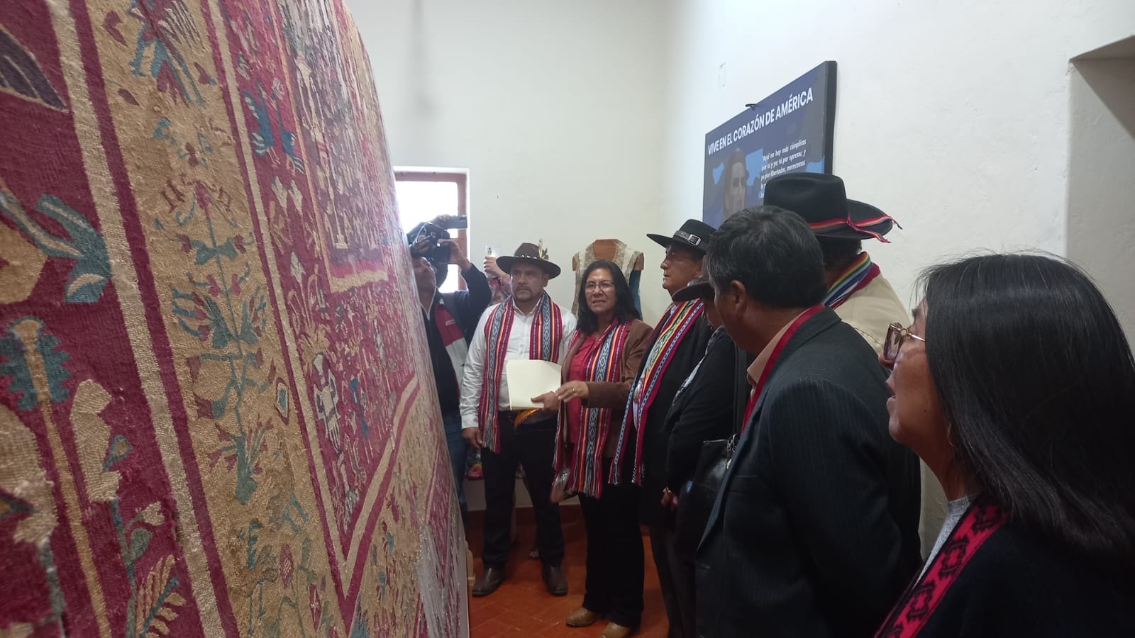 Ministerio de Cultura restauró y entregó alfombra de casa de Túpac Amaru