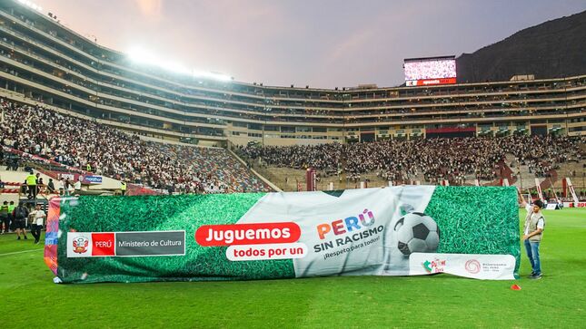 #PerúsinRacismo se hizo presente en la primera final del torneo de la Liga 1