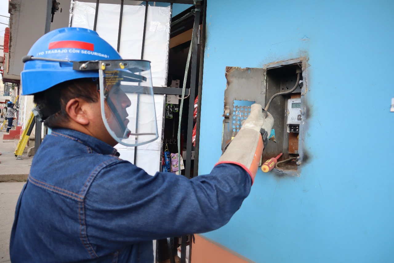 ELECTROCENTRO realiza el cambio de más de 8 mil cajas portamedidor para prevenir riesgos eléctricos