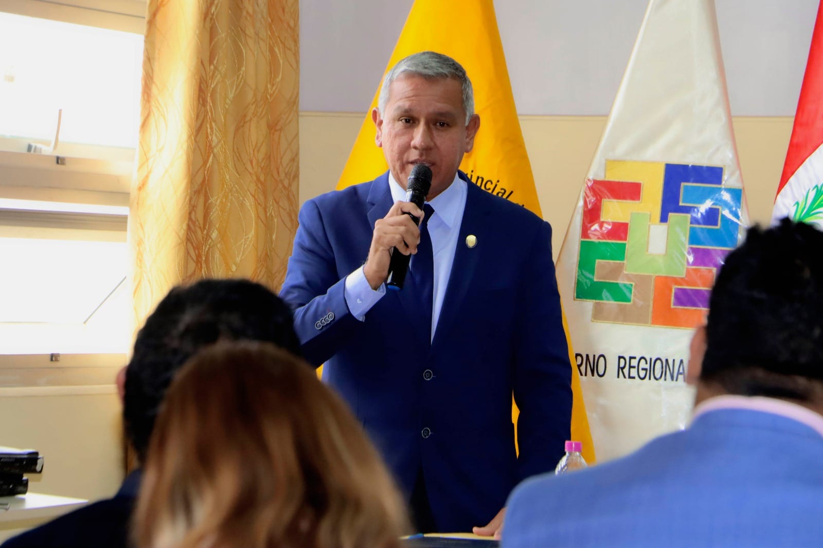 Alcalde C谩rdenas expone prioridades ante Comisi贸n de Presupuesto del Congreso en visita a Huaral