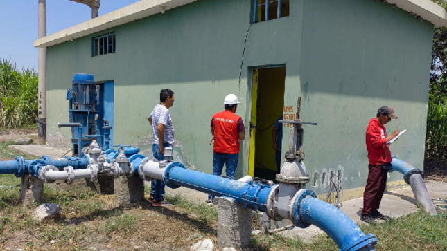 La Contraloría General alertó a la Municipalidad Distrital de Nepeña, entidad a cargo de los servicios de saneamiento en la zona, sobre la falta de cloración del agua distribuida para el consumo humano y el inadecuado tratamiento de las aguas residuales en el centro poblado San Jacinto, deficiencias que podrían generar riesgos a la salud de más de 7000 habitantes. 