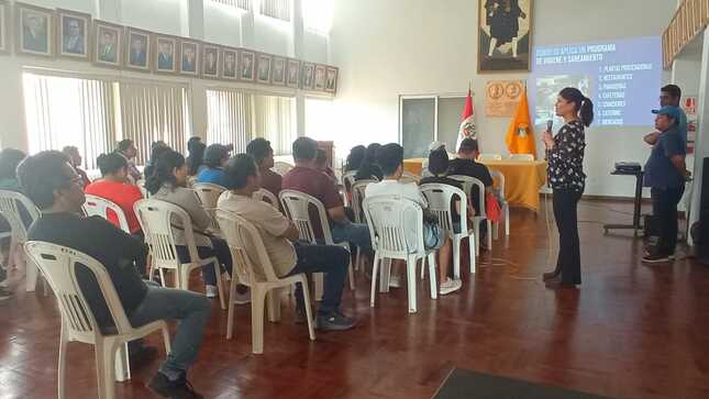 A puertas de las fiestas navideñas  la MPH organizó charla de "Inocuidad Alimentaria" dirigido a panaderías y pastelerías