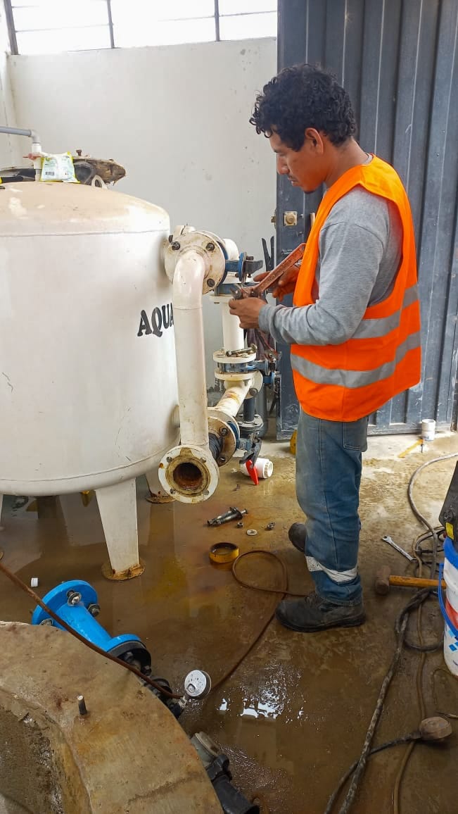 MUNICIPALIDAD DE HUAURA REALIZA TRABAJOS DE MANTENIMIENTO DE POZO DE AGUA EN BALCONCILLO PARA MEJORAR SUMINISTRO