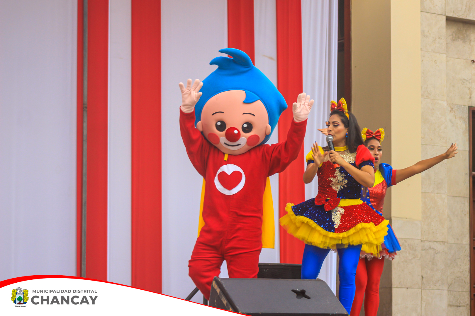 En una tarde llena de diversión y emoción, la Plaza de Armas de Chancay se convirtió en el escenario de un encantador show infantil que deleitó a los niños chancayanos y sus familias.