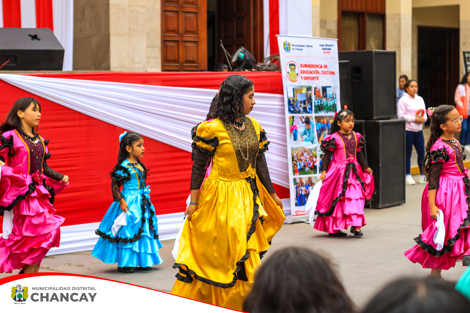 En una tarde llena de diversión y emoción, la Plaza de Armas de Chancay se convirtió en el escenario de un encantador show infantil que deleitó a los niños chancayanos y sus familias.