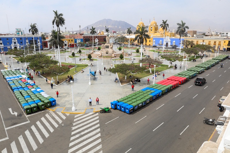 Otros 500 contenedores de basura llegaron para instalar en lugares estratégicos de la ciudad de Trujillo y seguir mejorando el servicio de limpieza pública.