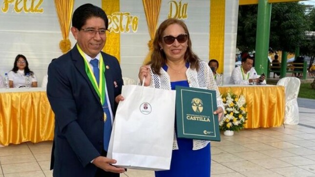 Directora de UGEL Piura participó de la ceremonia por el Día del Maestro organizada por la Municipalidad Distrital de Castilla