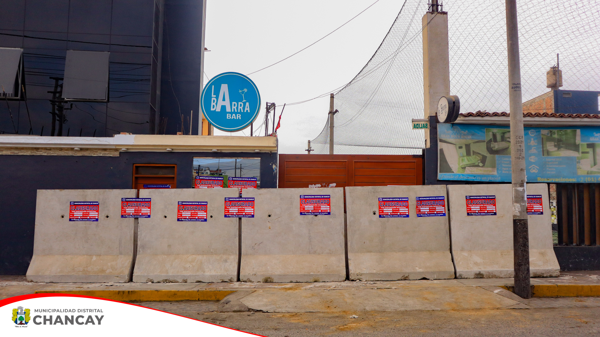 La Municipalidad Distrital de Chancay llevó a cabo la culminación de la intervención en el establecimiento "La Barra Bar" debido a la falta de cumplimiento de los permisos reglamentarios.