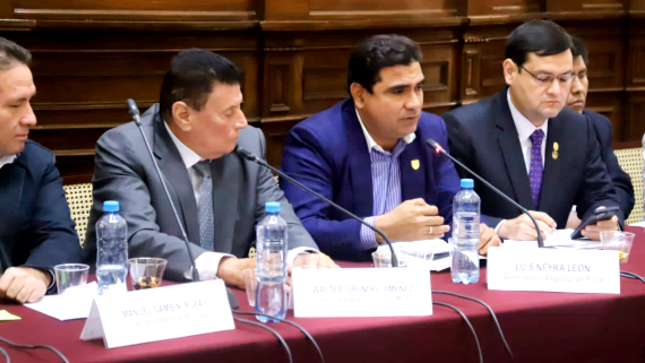 Gobernador Luis Neyra expone ante Congreso demanda adicional de inversiones en Piura para el 2024