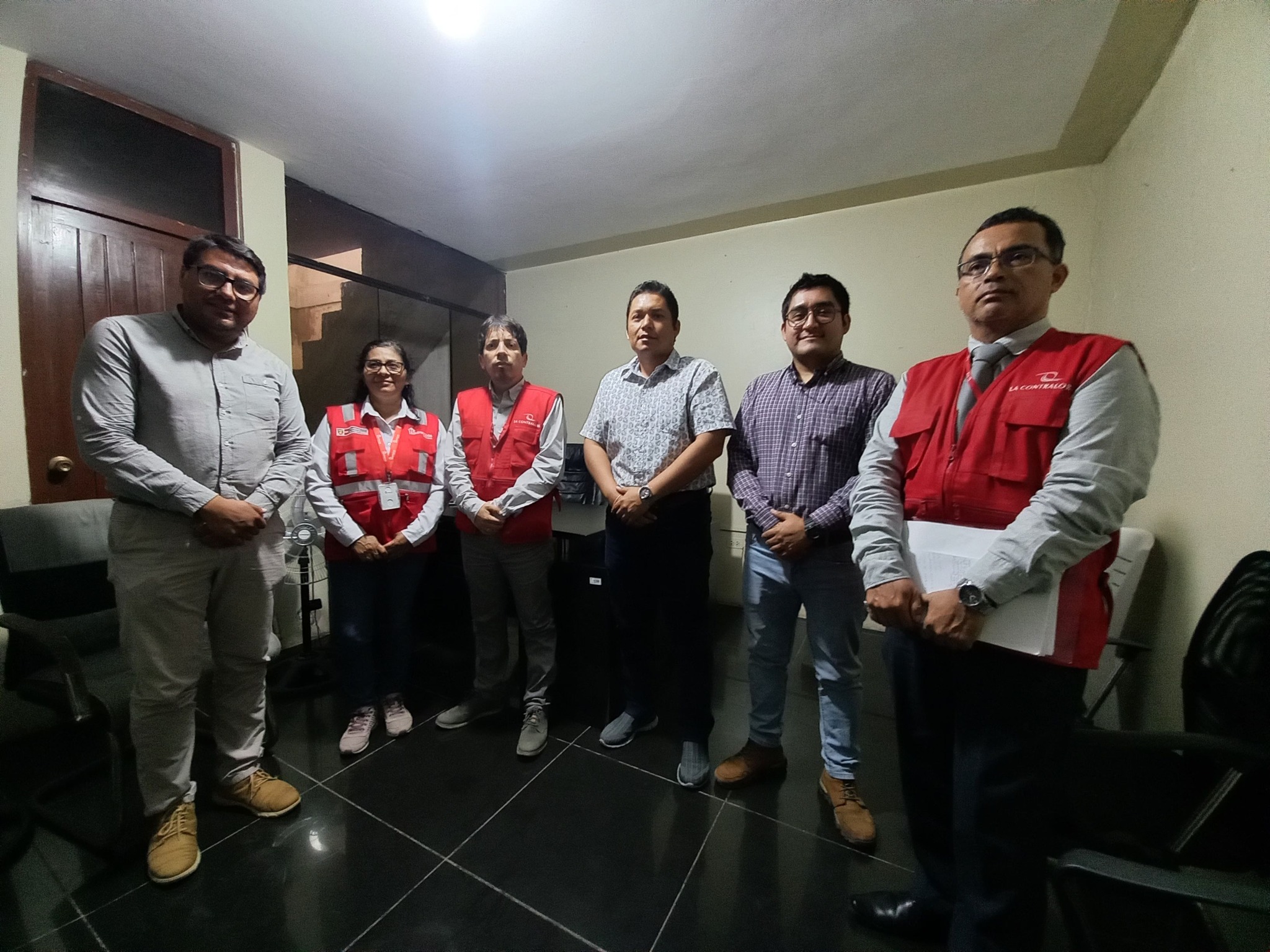 Alcalde de Pítipo se reunió con ARCC y Contraloría