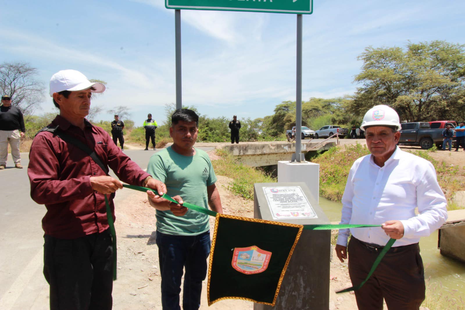 Alcalde Marlem Mogollón Inaugura Dos Obras Por Aniversario De Sullana