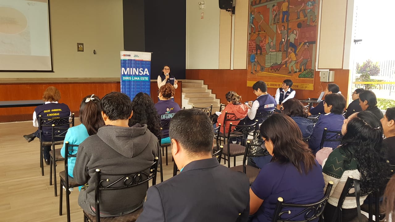 Lima este más de 100 responsables de vigilancia y control vectorial son capacitados en la lucha contra el dengue