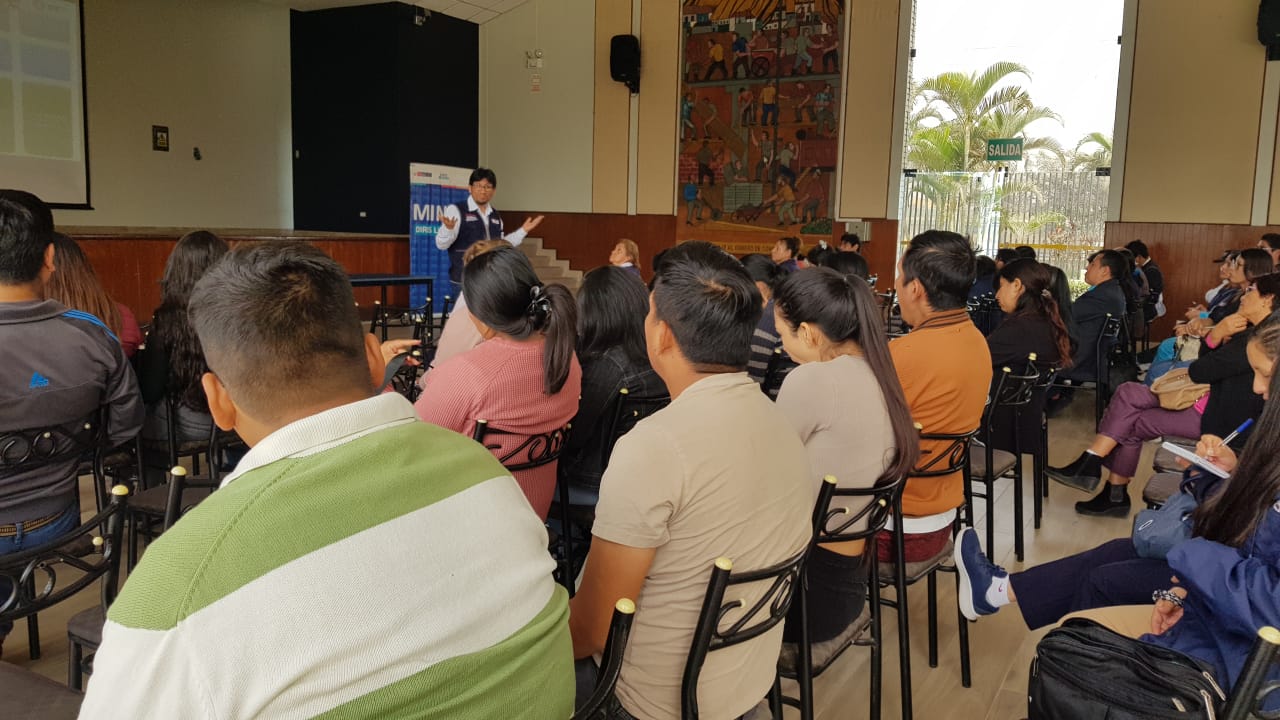 Lima este más de 100 responsables de vigilancia y control vectorial son capacitados en la lucha contra el dengue