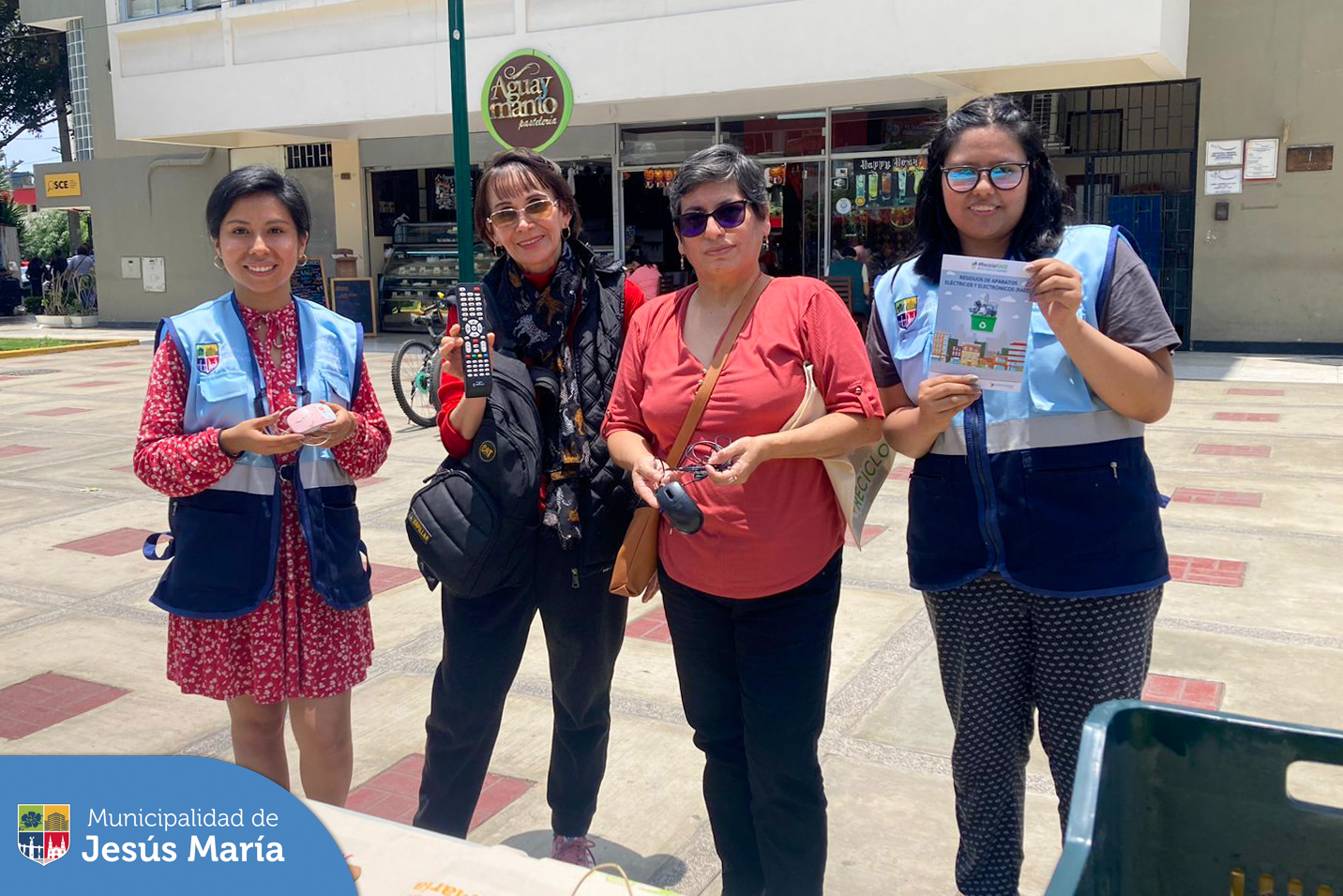 👏 Celebramos la participación de los jesusmarianos en nuestra campaña de recolección de aparatos eléctricos y electrónicos (RAEE). 📱💻
¡Juntos hacemos un mundo más sostenible 🌎🌱!