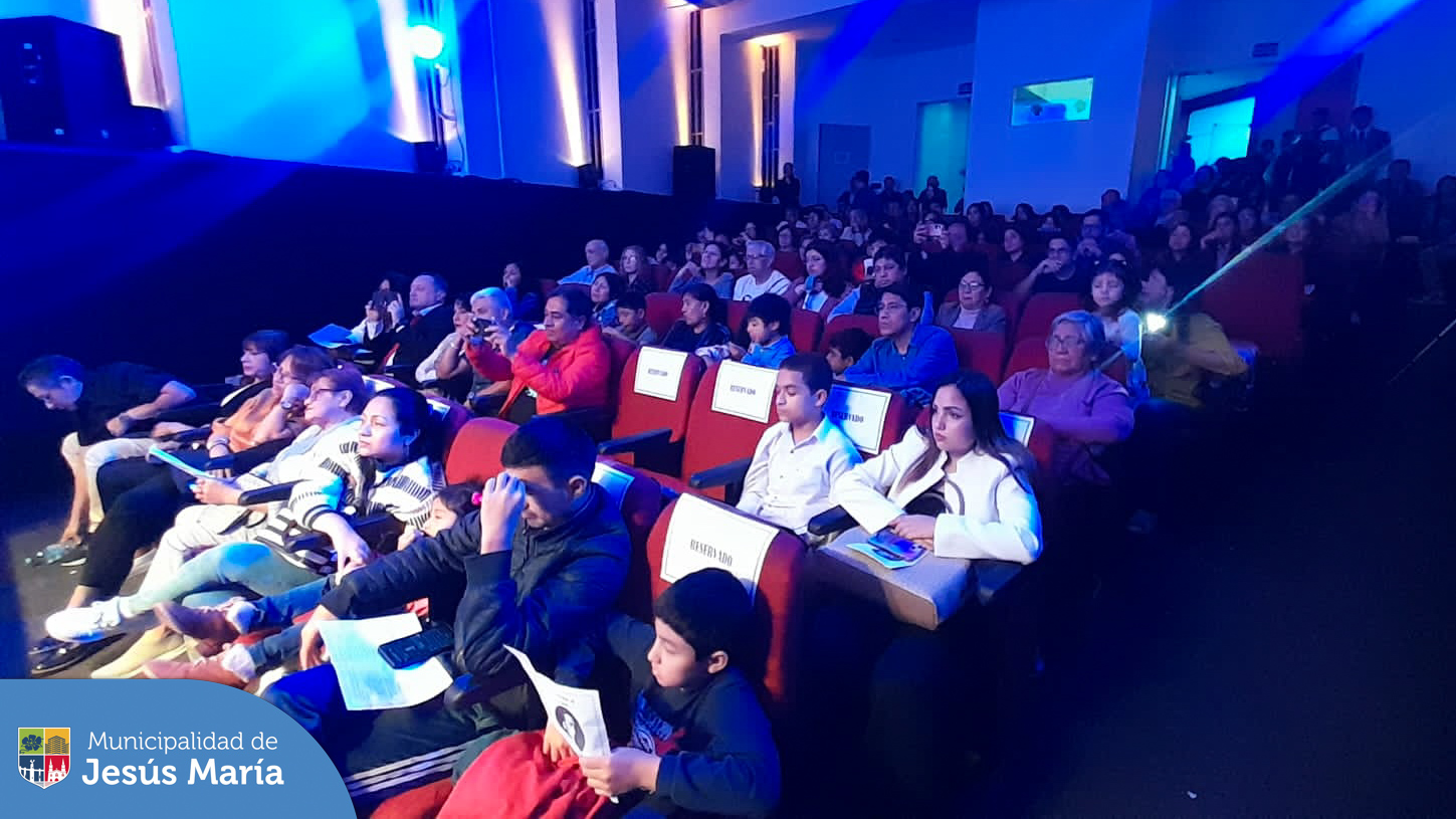 #ActividadCultural | 🎶 Agradecemos a todos los asistentes al Octavo Recital de Piano de Fréderic Chopin 🎹 en el auditorio de nuestro Centro Cultural.

👀 Para conocer todas las actividades culturales que la Municipalidad de Jesús María tiene para ti, mándanos un WhatsApp al 📲 950347545 https://wa.link/a1lbi4