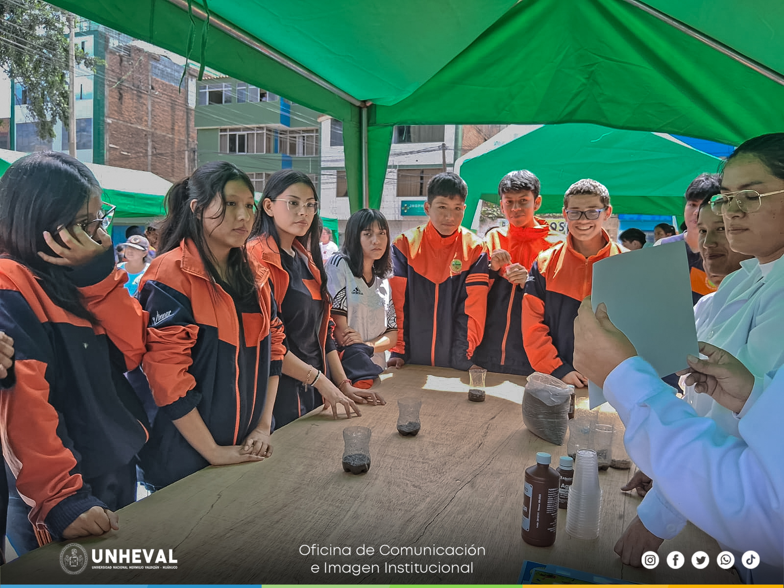 UNHEVAL instauró el laboratorio itinerante más grande de la región