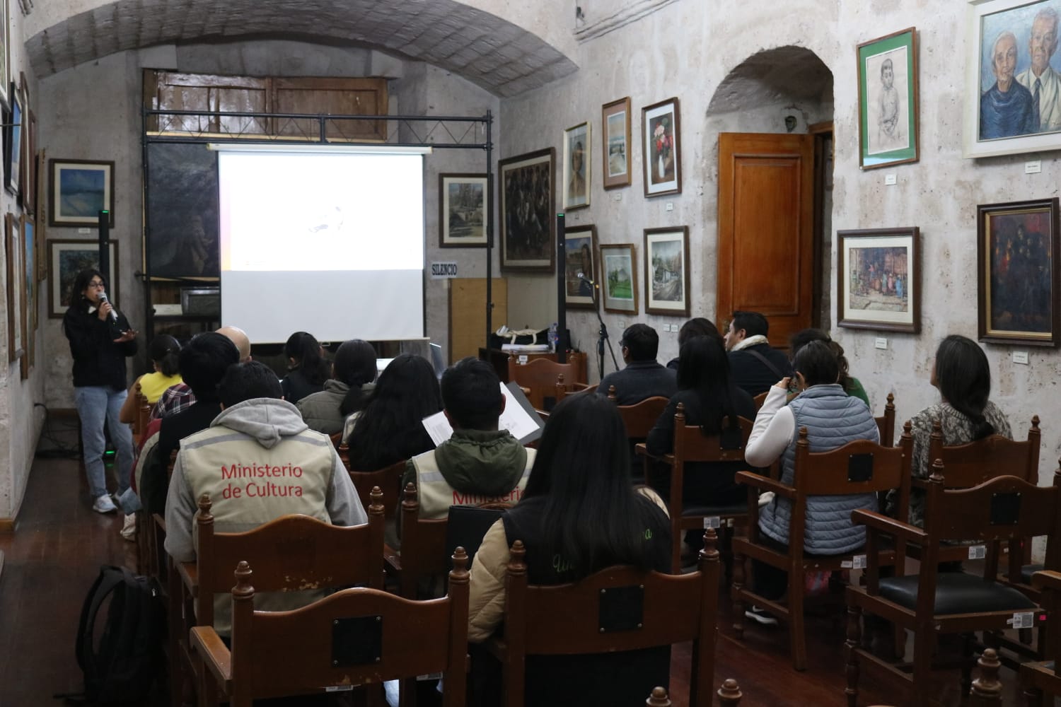 Ministerio de Cultura ofrecerá talleres y charlas sobre el ecosistema del libro y la lectura