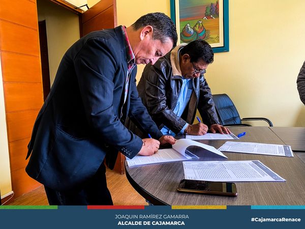 La Municipalidad Provincial de Cajamarca, ha firmado una alianza estratégica con el Servicio Nacional de Capacitación para la Industria de la Construcción (SENCICO), para realizar el levantamiento topográfico del sector 21 La Tulpuna, 22 Samana Cruz , 23 La Paccha, 24 Villa Huacariz, de la zona de expansión sur de la ciudad de Cajamarca. Esto consta de un estudio técnico y descriptivo, examinando la superficie terrestre en la cual se tienen en cuenta las características físicas, geográficas y geológicas de los sectores referidos.
🤝Esto servirá para reconocer la zona y áreas específicas para que los pobladores cajamarquinos se beneficien con la ejecución de futuros proyectos de agua potable, luz y saneamiento.