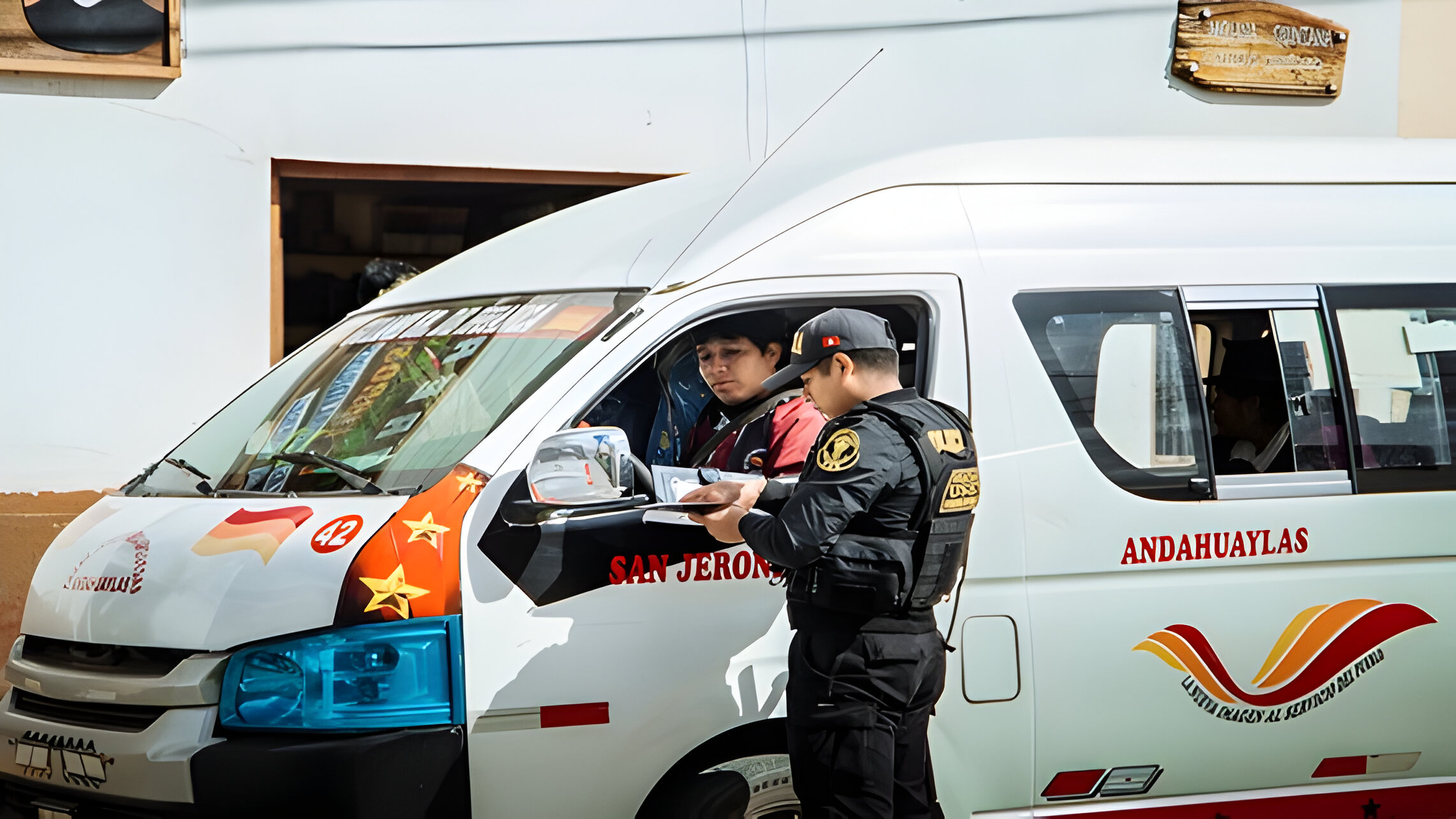 OPERATIVO DE TRÁNSITO A VEHÍCULOS DE TRANSPORTE PÚBLICO.
