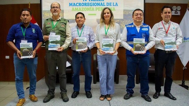 Sunass presenta publicaciones