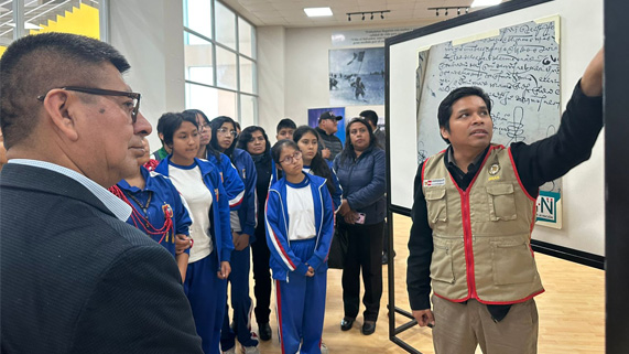 La Historia en el Papel: Viaje por el Virreinato y la República del Perú