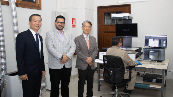 Visita del embajador de la República de Corea, Jong-Uk Choi