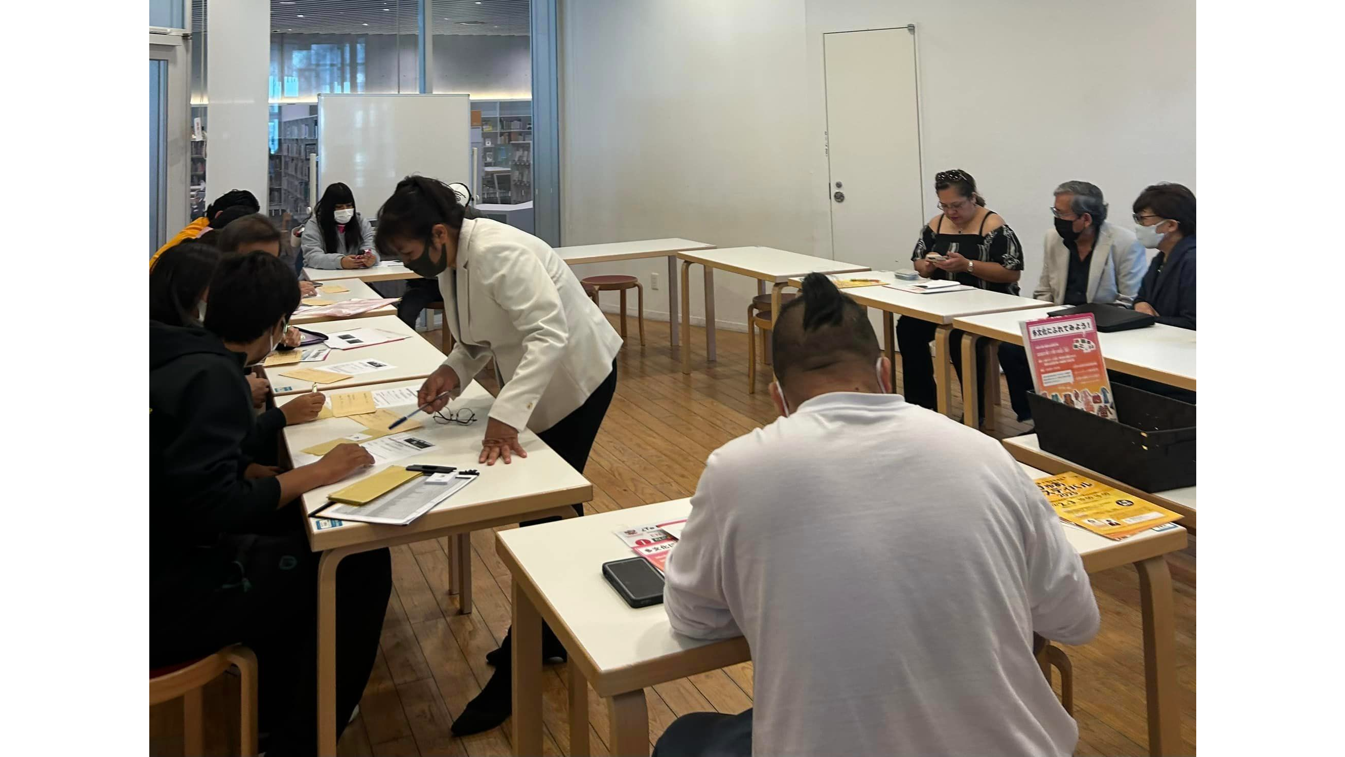 Peruanos en la prefectura de Yamanashi agradecieron visita del Consulado.