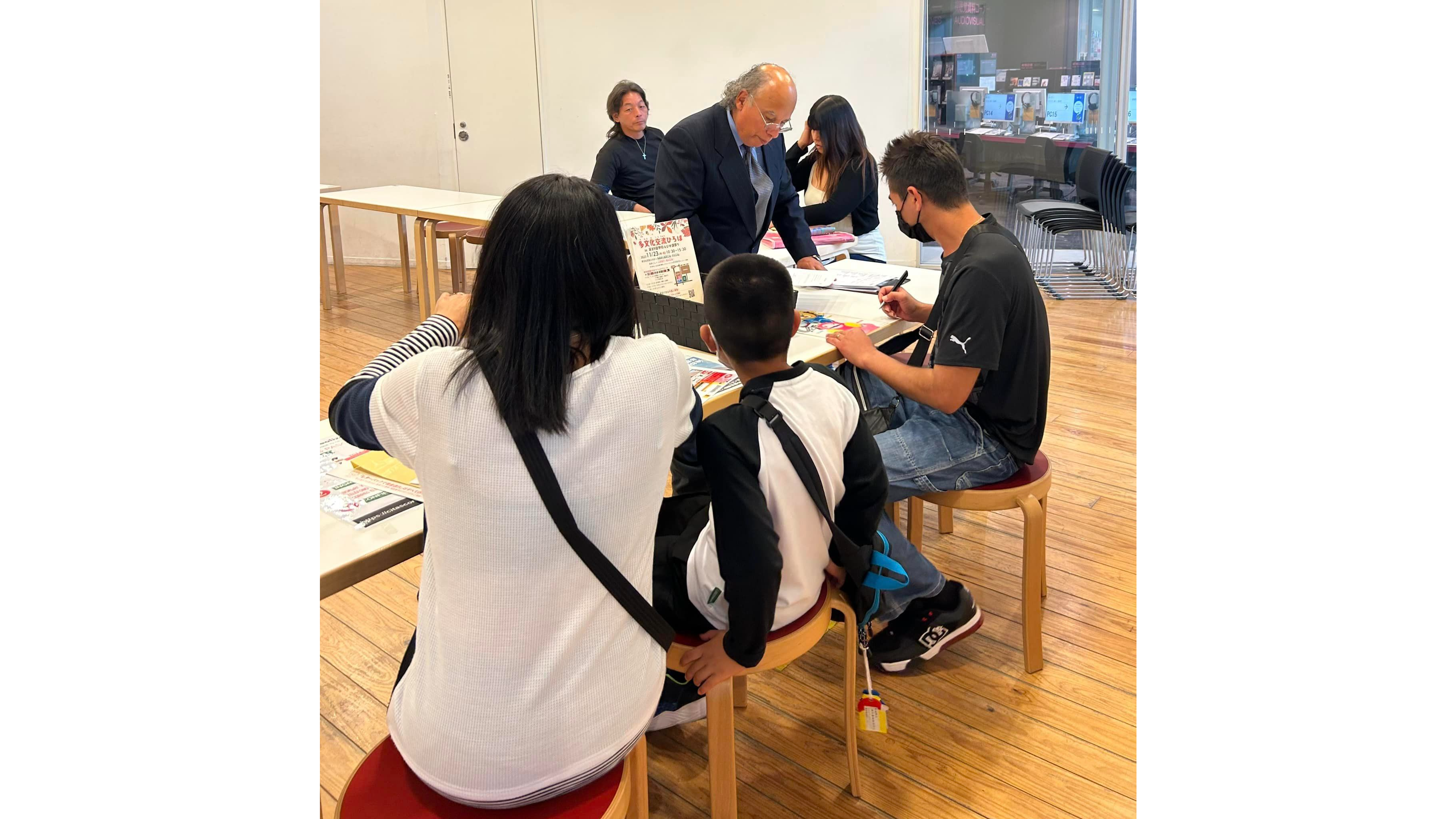 Peruanos en la prefectura de Yamanashi agradecieron visita del Consulado.