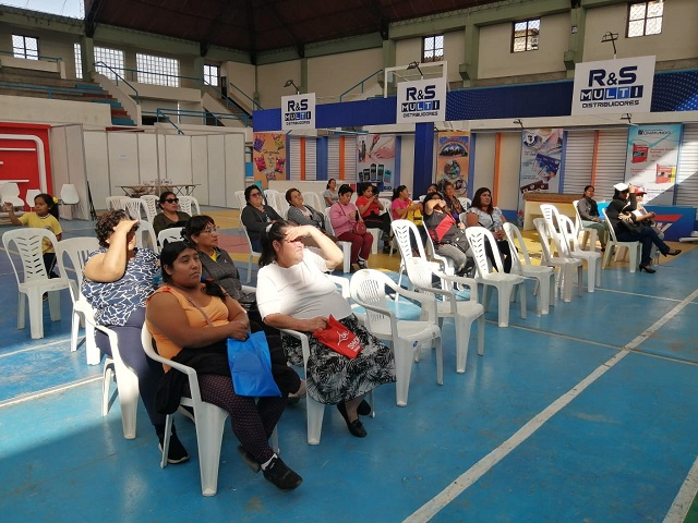 La elección del comité de administración del programa Vaso de Leche se hizo con las presidentas del los 65 comités VL que administra la comuna en el distrito de Trujillo.