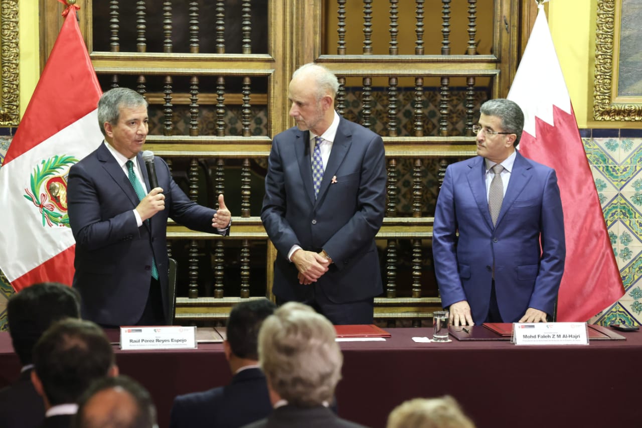 Perú y Catar suscriben Acuerdo de Servicios Aéreos que impulsará el turismo y comercio entre ambas naciones