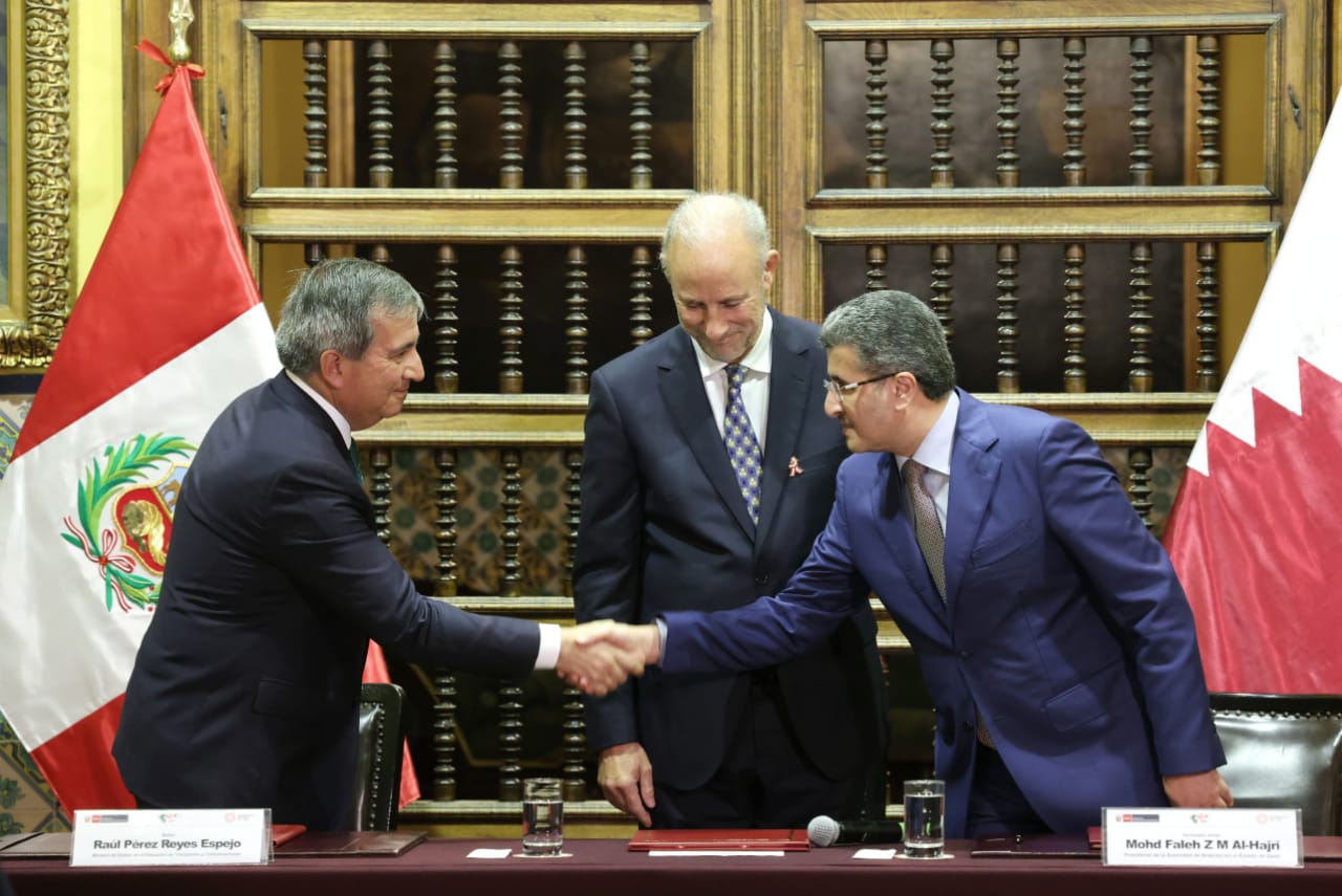 Perú y Catar suscriben Acuerdo de Servicios Aéreos que impulsará el turismo y comercio entre ambas naciones