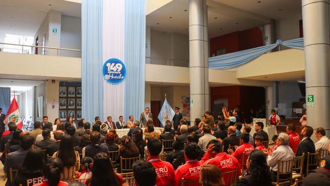 ALCALDE JUAN REAÑO ANTÚNEZ PARTICIPA DE SESIÓN SOLEMNE  POR EL 149° ANIVERSARIO DE HUACHO