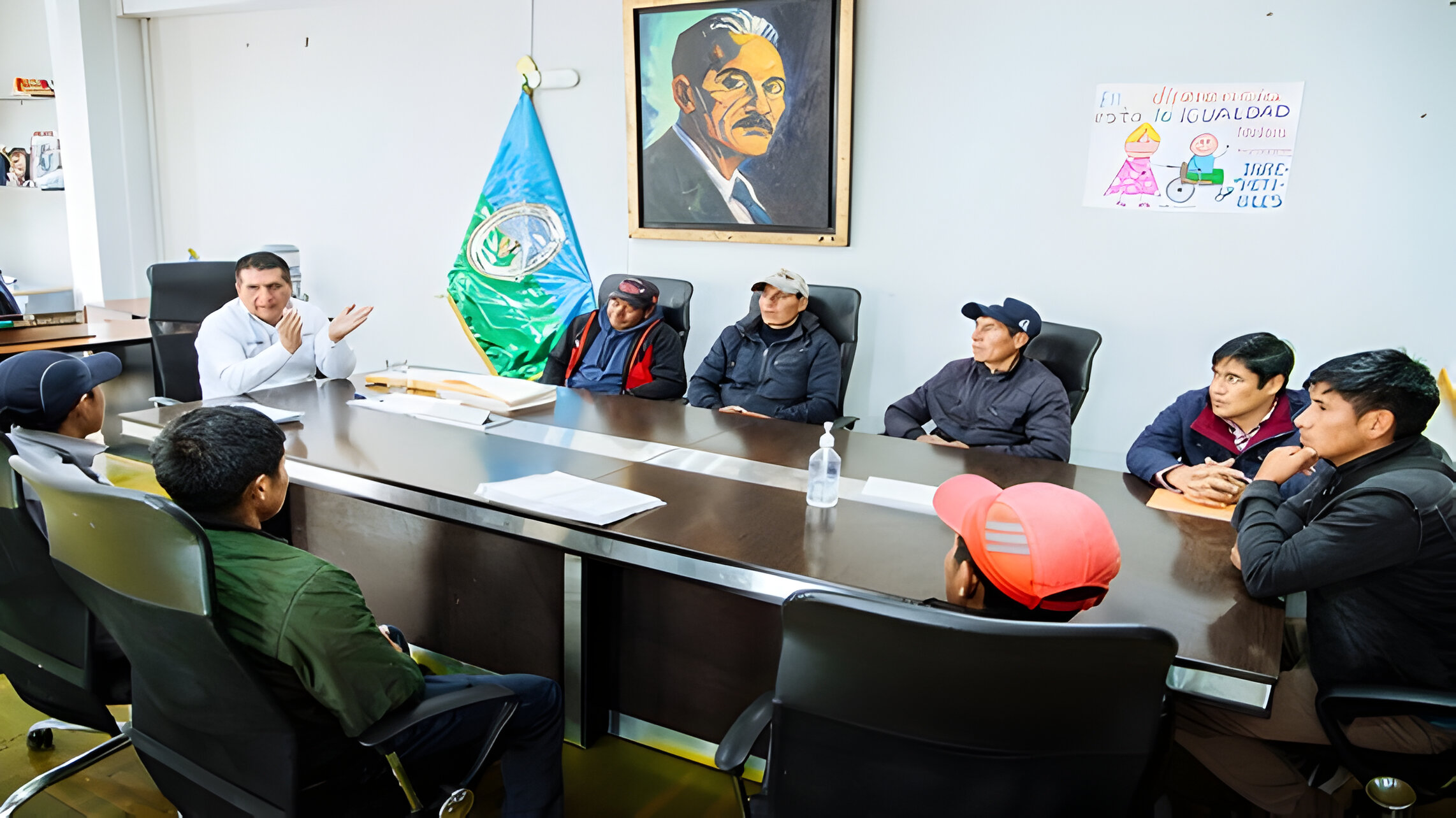 EL ALCALDE DE SAN JERÓNIMO SE REUNIÓ CON LÍDERES DE CHULLCUISA