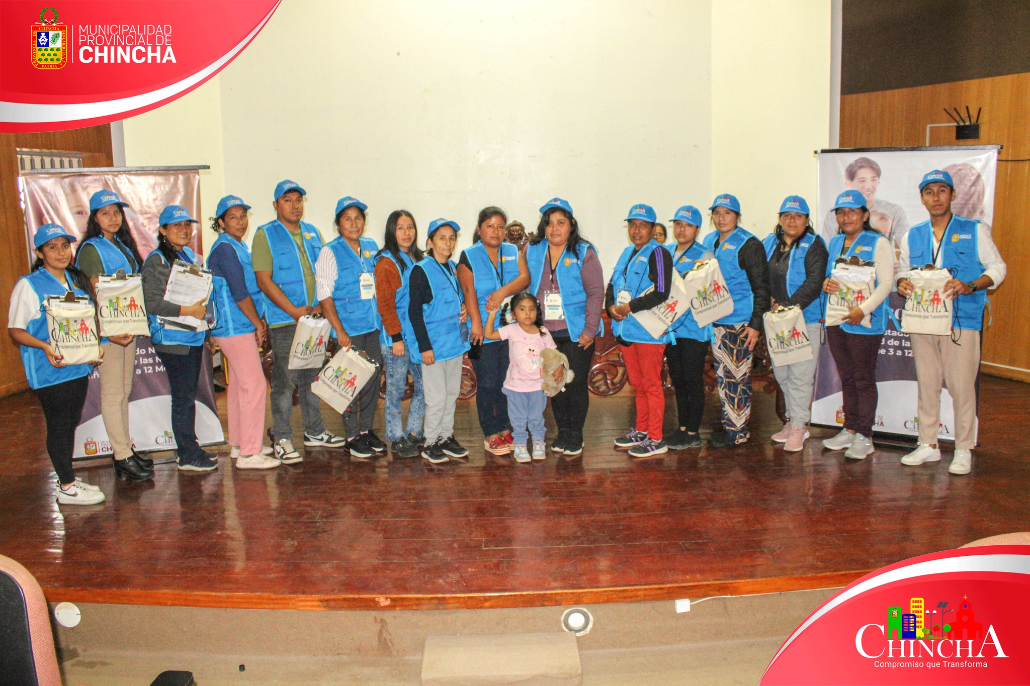 #LuchaContraLaAnemia | La Municipalidad provincial de chincha a travรฉs del compromiso 1, entregรณ Implementos y/o Materiales de Trabajo para el Personal a los actores sociales de la provincia.
Cabe recalcar, que en lo que va de la gestiรณn se ha establecido cumplir con las Metas las cuales buscan impulsar reformas que permitan lograr el crecimiento y el desarrollo sostenible de la economรญa local y la mejora de su gestiรณn, en el marco del proceso de descentralizaciรณn y mejora de la competitividad.
Es asรญ, que se entregaron de estos materiales que ayudan en un mejor desempeรฑo a las visitas domiciliarias de los Actores Sociales a las Madres de Familia con sus menores, las mismas que son supervisados por la Coordinadora de Visita Domiciliaria y Equipo Tรฉcnico del compromiso 1.
#MunicipalidadProvincialDeChincha
#CompromisoQueTransforma