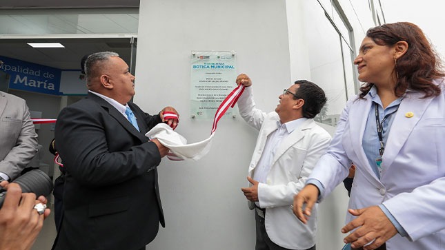 Minsa inaugura FarmaMinsa, la primera botica municipal en Jesús María para brindar medicamentos de calidad a costo social