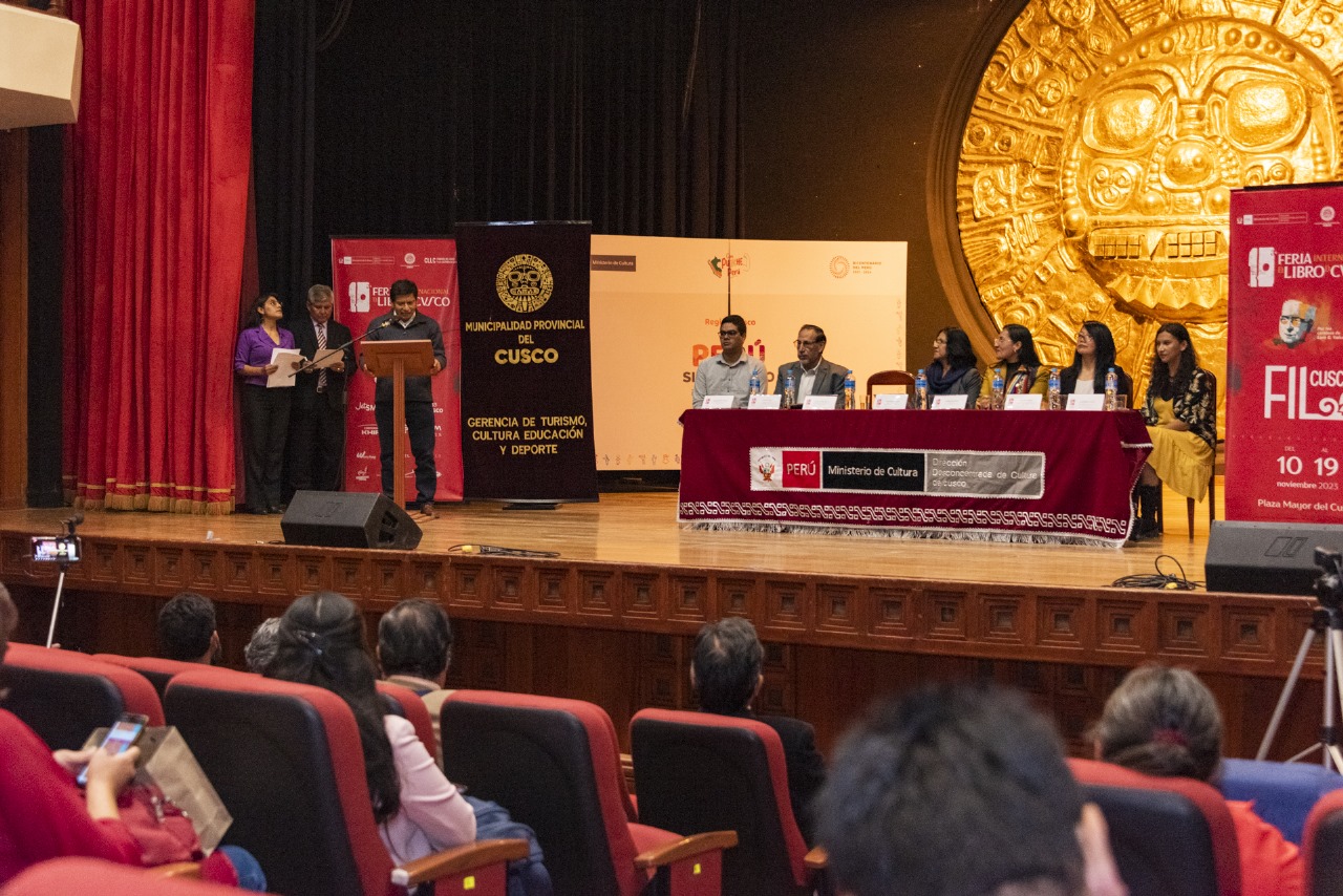 Se inició la 10.ª Feria Internacional del Libro de Cusco FIL CUSCO 2023