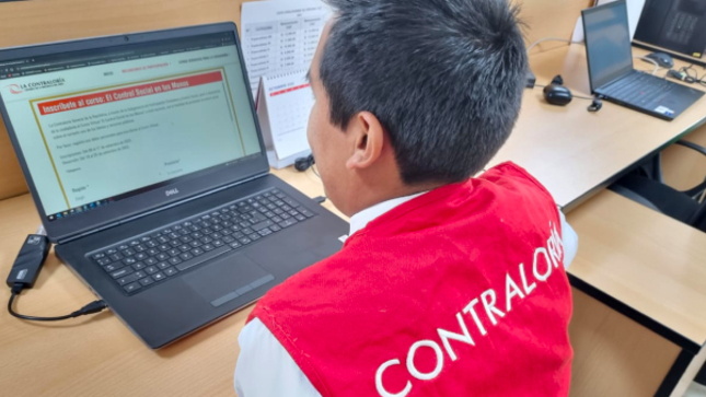 Con el fin de fortalecer las capacidades de la ciudadanía en general y para que representantes de la sociedad civil organizada asuman un rol activo y vigilante para ejercer el control social, la Contraloría General de la República desarrollará el curso virtual “El Control Social en la Gestión Pública”, desde el 13 al 24 de noviembre del presente año. 