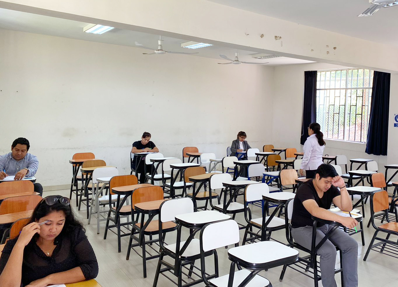 Postulantes de convocatoria CAS rindieron examen de conocimientos