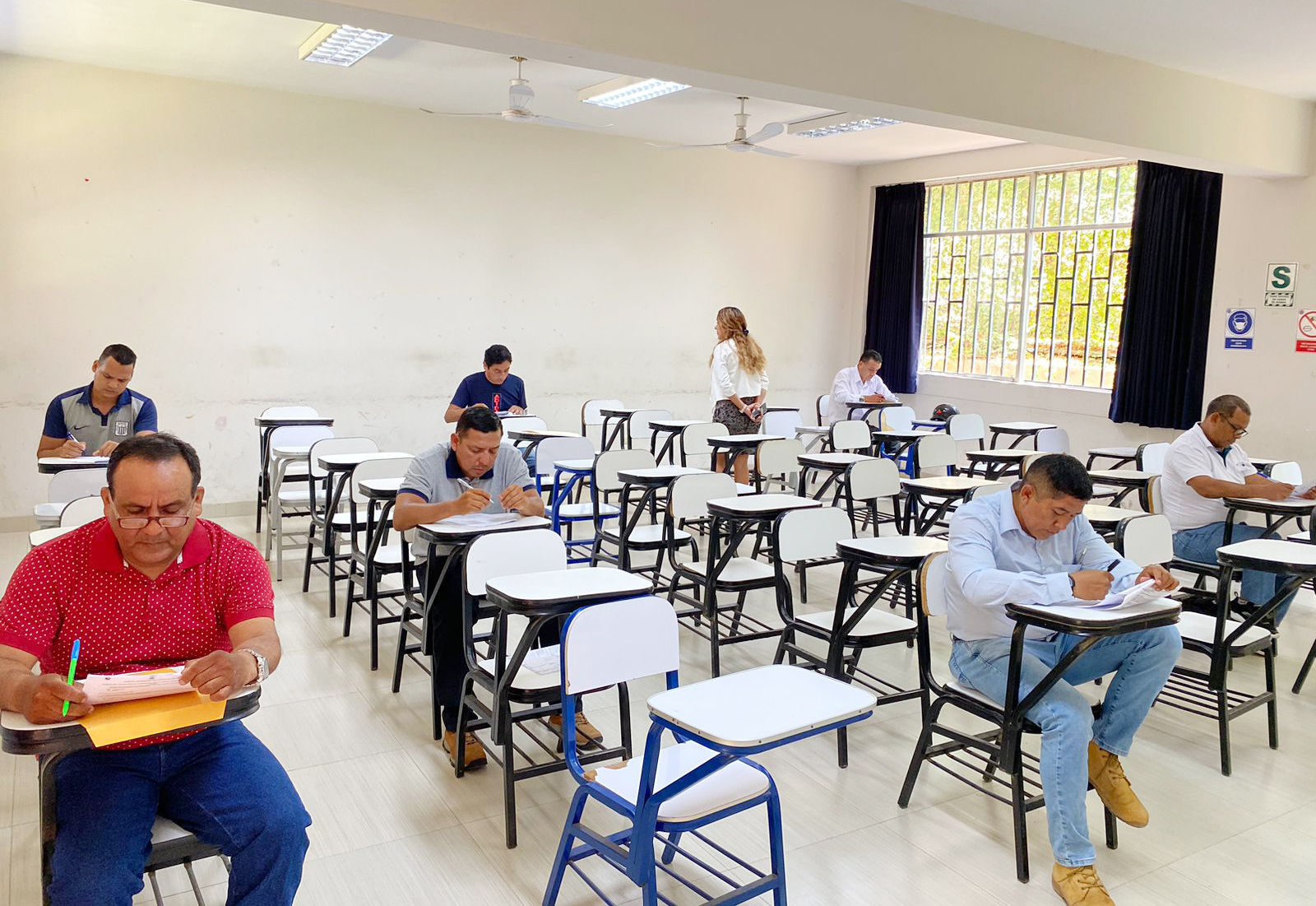 Postulantes de convocatoria CAS rindieron examen de conocimientos