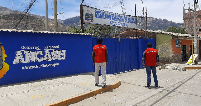 La Contraloría General de la República alertó que el nuevo Reglamento de Organización y Funciones (ROF) del Gobierno Regional de Áncash, aprobado por el Consejo Regional y publicado en el Diario Oficial el Peruano, en setiembre de este año, excluye al Órgano de Control Institucional (OCI) de su estructura orgánica y suprime sus funciones, acción que podría debilitar el control gubernamental en la entidad regional.